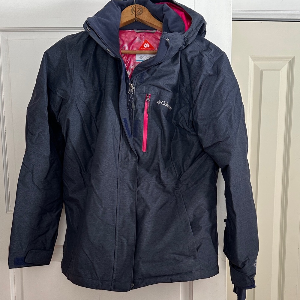 Columbia womens Dark Blue Jacket with Pink Highlights